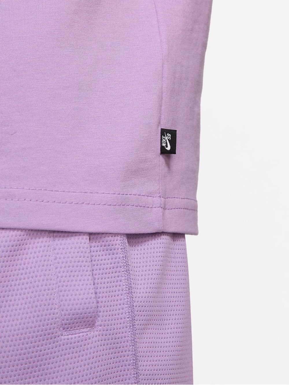 Nike SB Skate T-Shirt. Purple. Loose Fit Large. - Picture 3 of 9